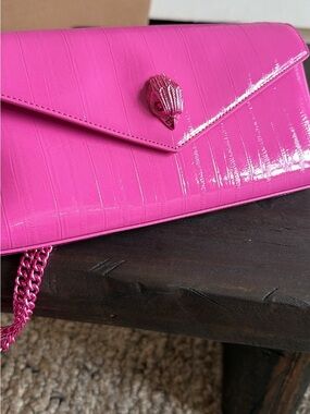 Pink Patent Envelope Bag - Kurt Geiger โThe Shoreditchโ